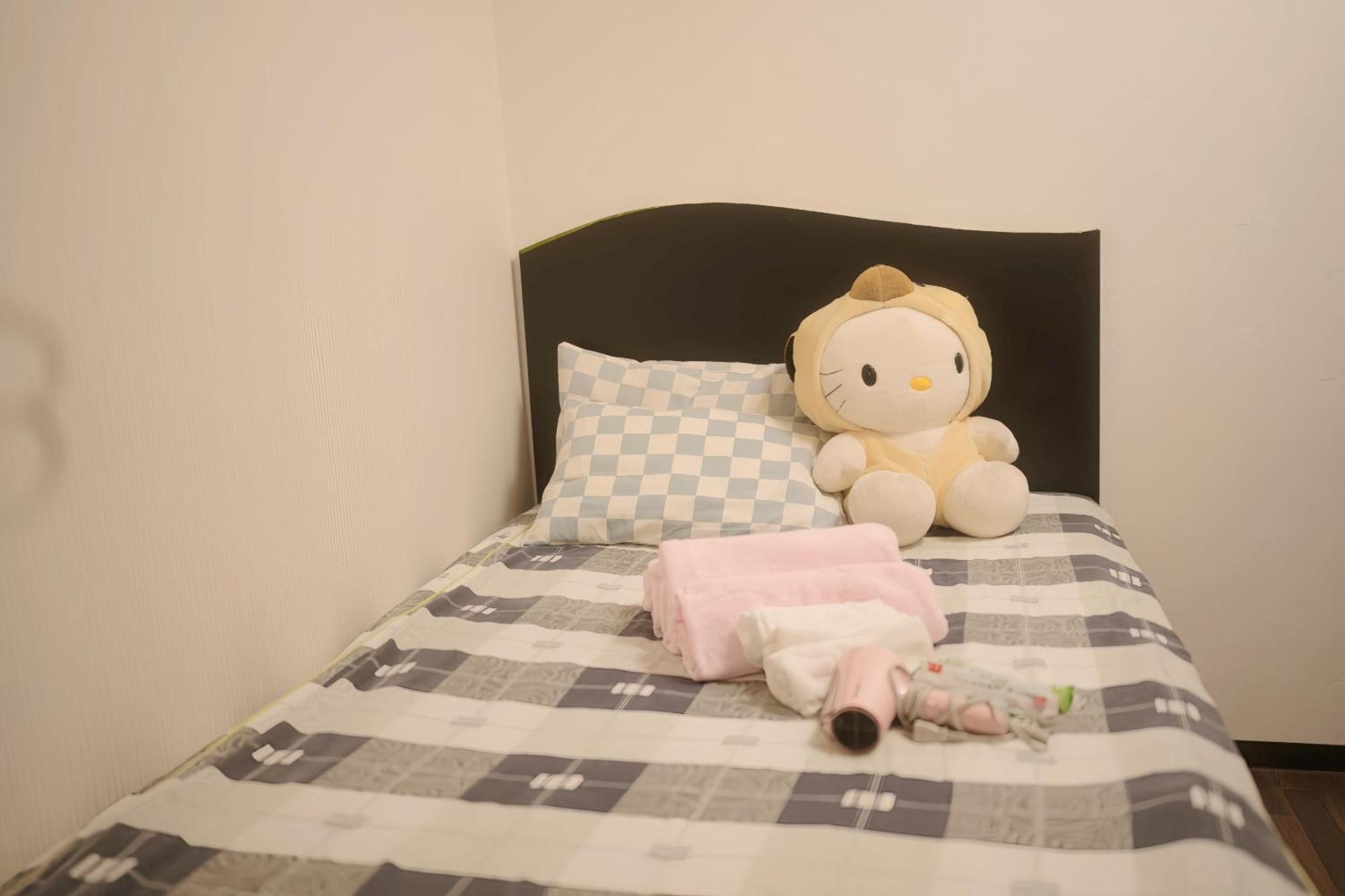 Yoshidoku Inn - Domome1 Осака Екстериор снимка